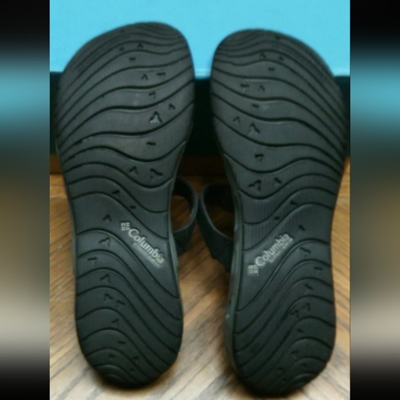 Columbia Sandals Charcoal and Black - Picture 3 of 5
